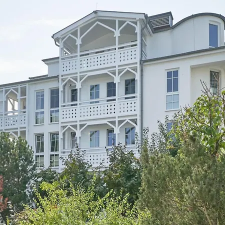In Mit Balkon, Hund Sellin (Rugen)